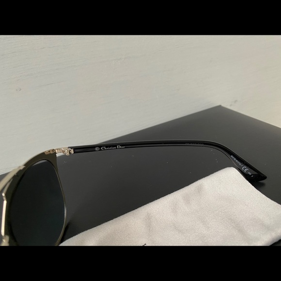 SOLD **DIOR REFLECTED SUNGLASSES** - Picture 5 of 11